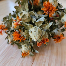 Load image into Gallery viewer, Dried Safflower / Bidens / Cathamus in Yellow Orange
