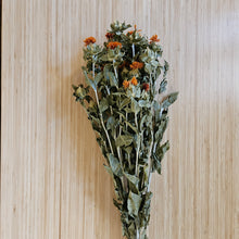 Load image into Gallery viewer, Dried Safflower / Bidens / Cathamus in Yellow Orange
