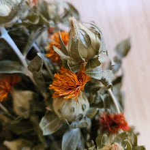 Load image into Gallery viewer, Dried Safflower / Bidens / Cathamus in Yellow Orange
